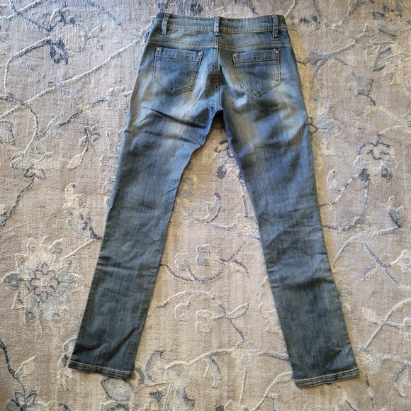 Jeans - Picture 11 of 11